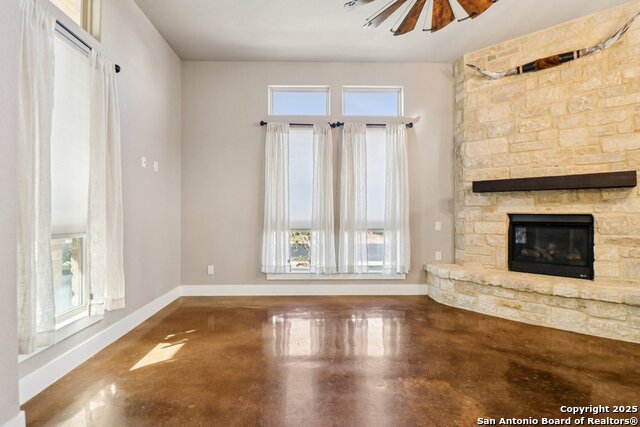 Image 3 of 40 For 1704 Gruene Vineyard