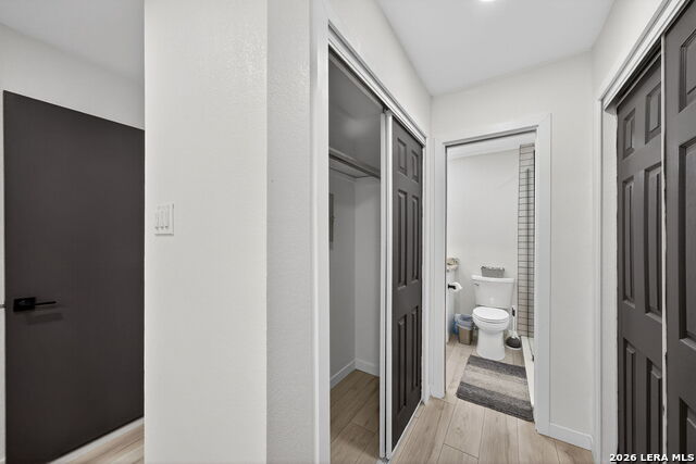 Image 23 of 27 For 11520 Huebner  501