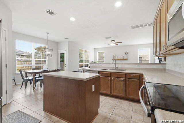 Image 10 of 37 For 8423 Feather Trail