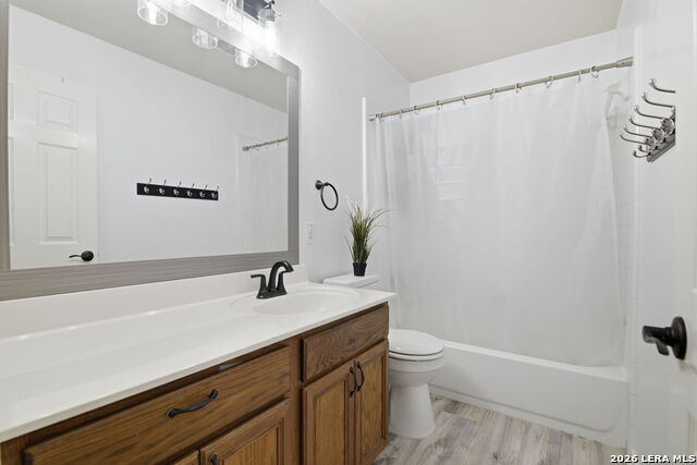 Image 26 of 37 For 8423 Feather Trail