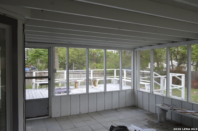 Image 12 of 41 For 1003 Fabulous Dr