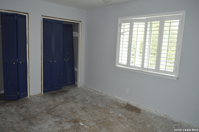 Image 29 of 41 For 1003 Fabulous Dr