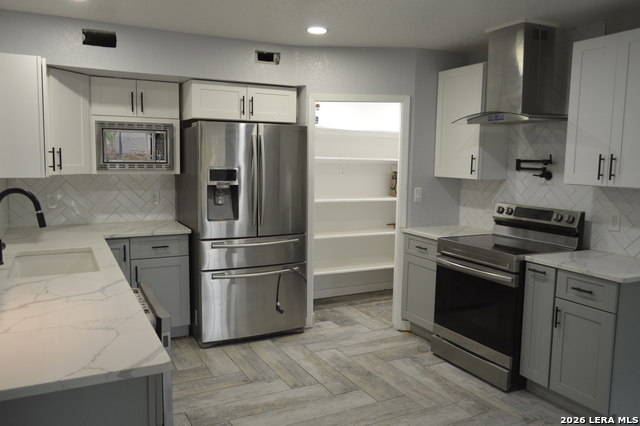 Image 7 of 41 For 1003 Fabulous Dr