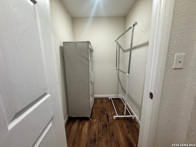 Image 3 of 8 For 323 Thompson Pl