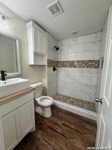 Image 4 of 8 For 323 Thompson Pl