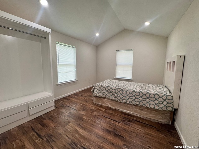 Image 5 of 8 For 323 Thompson Pl