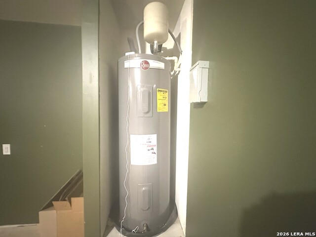 Image 42 of 45 For 6346 Daisy Way