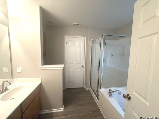 Listing photo id 8 for 517 Zapata Cir