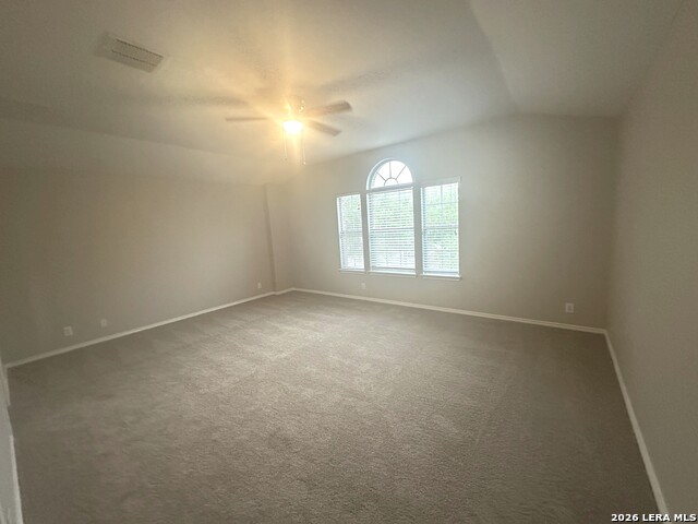 Listing photo id 9 for 517 Zapata Cir