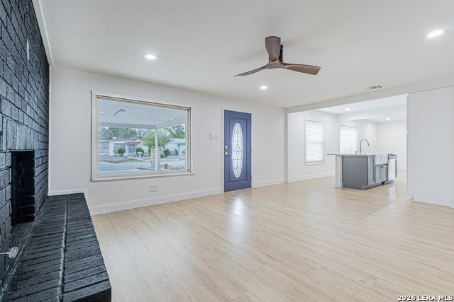 Image 13 of 58 For 2918 Hatton St