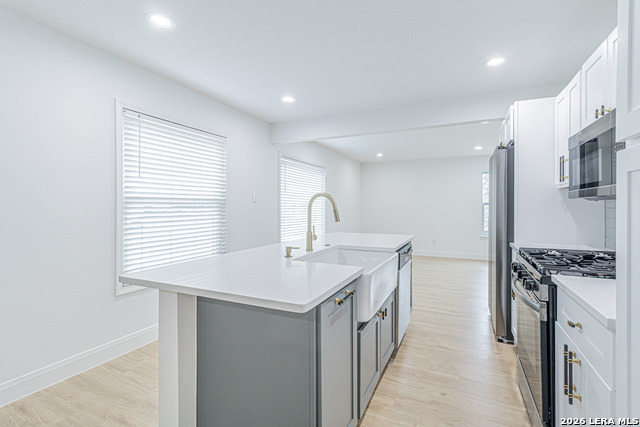 Image 19 of 58 For 2918 Hatton St