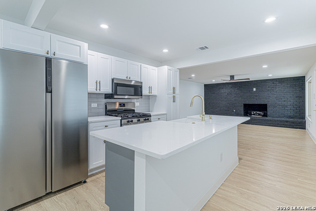 Image 20 of 58 For 2918 Hatton St