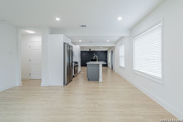 Image 27 of 58 For 2918 Hatton St