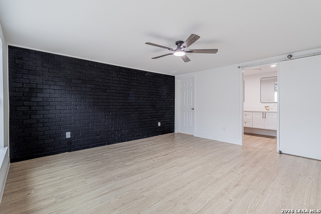 Image 35 of 58 For 2918 Hatton St