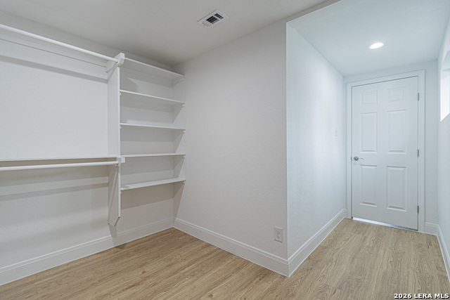 Image 41 of 58 For 2918 Hatton St