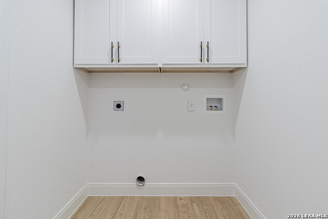 Image 46 of 58 For 2918 Hatton St