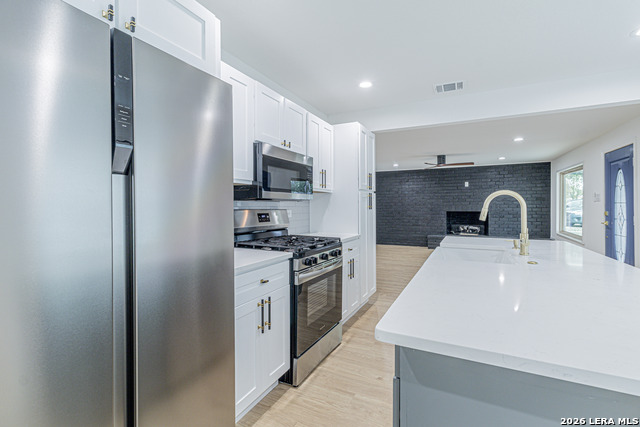 Image 7 of 58 For 2918 Hatton St