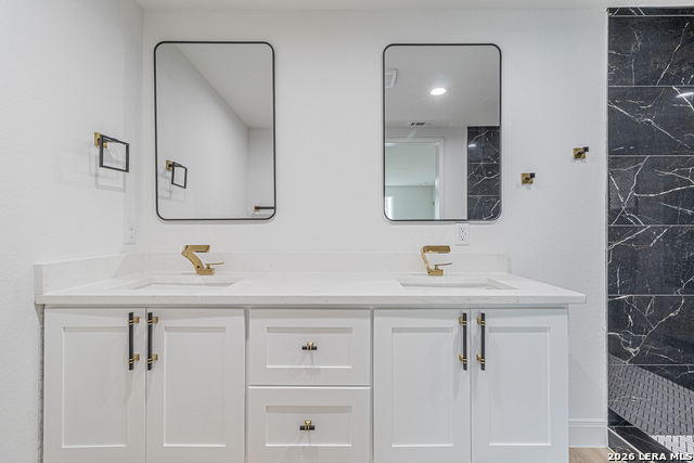 Image 9 of 58 For 2918 Hatton St