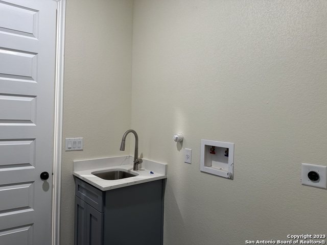 Image 26 of 49 For 6014 Covers Cove