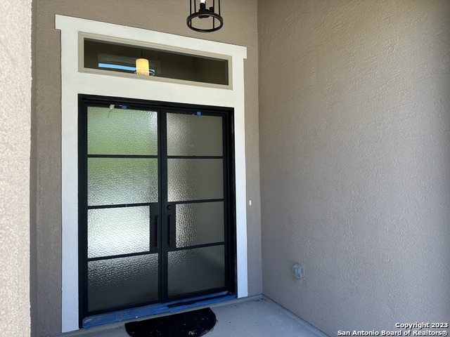 Image 3 of 49 For 6014 Covers Cove