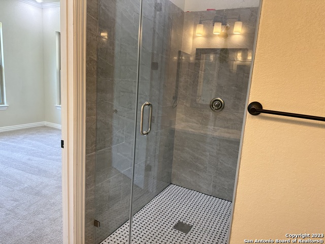 Image 33 of 49 For 6014 Covers Cove