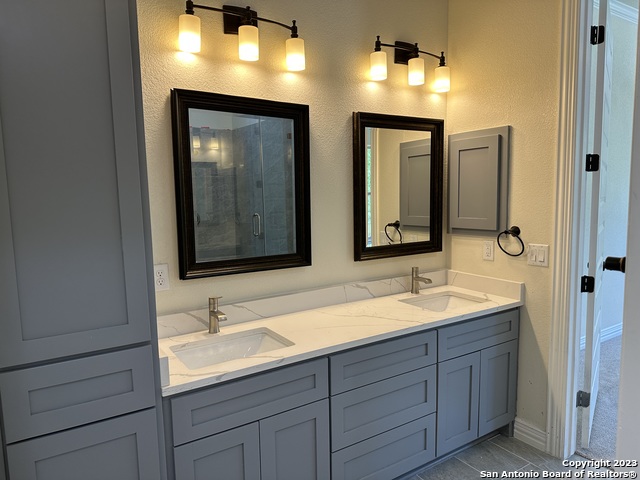 Image 38 of 49 For 6014 Covers Cove