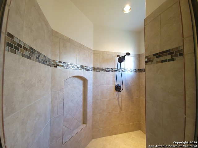 Image 18 of 46 For 13403 Fowler Rdg