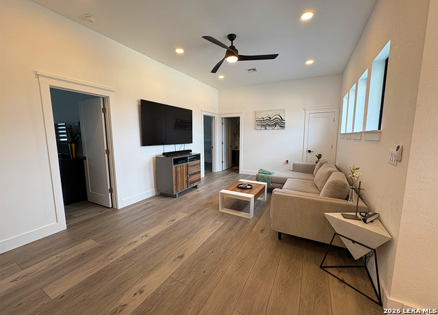 Image 18 of 26 For 7218 Terra Fls  101