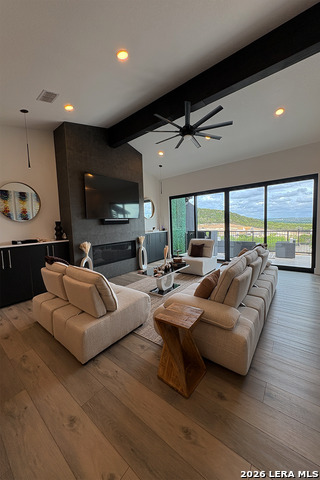 Image 2 of 26 For 7218 Terra Fls  101