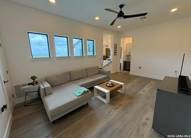 Image 24 of 26 For 7218 Terra Fls  101