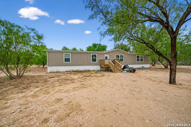 Details for 106 County Road 2672, Devine, TX 78016
