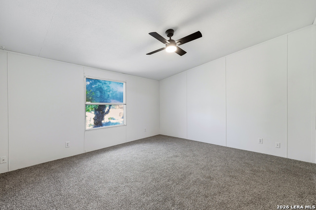 Listing photo id 17 for 4406 Becker  