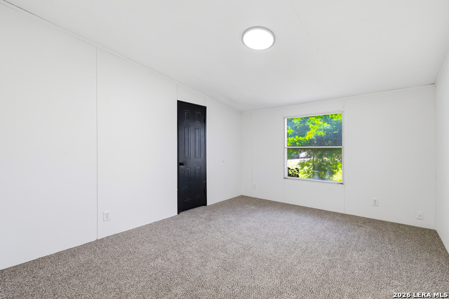 Listing photo id 19 for 4406 Becker  