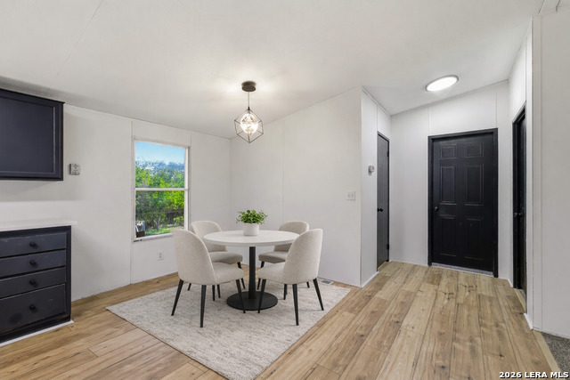 Listing photo id 5 for 4406 Becker  