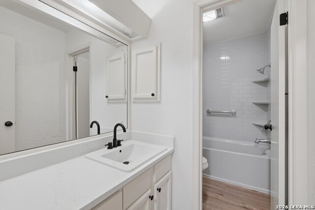 Image 13 of 17 For 11303 Vance Jackson  H2