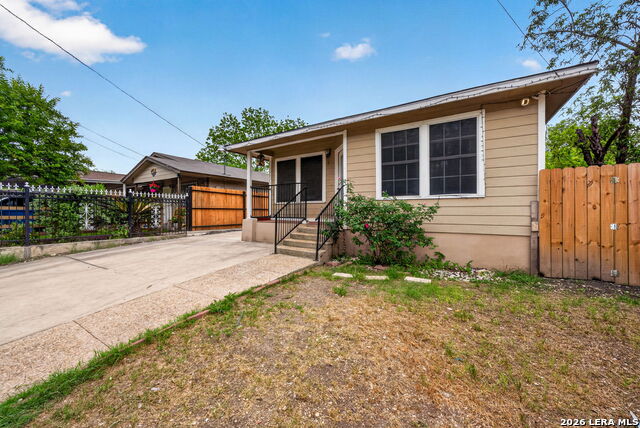 Details for 1354 Fenfield Ave, San Antonio, TX 78211