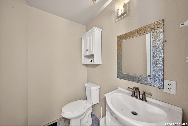 Image 13 of 16 For 1354 Fenfield Ave