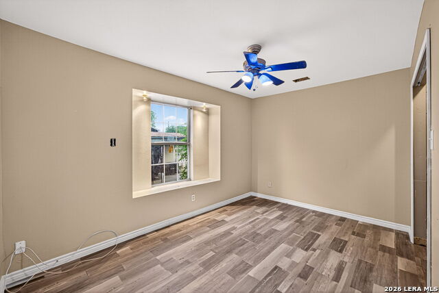 Image 14 of 16 For 1354 Fenfield Ave