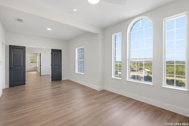 Image 24 of 50 For 3011 River Way