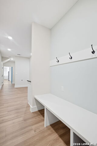 Image 33 of 50 For 3011 River Way