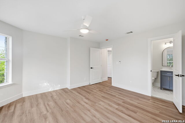 Image 37 of 50 For 3011 River Way