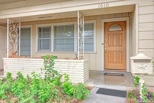 Image 2 of 26 For 1010 Humphreys E