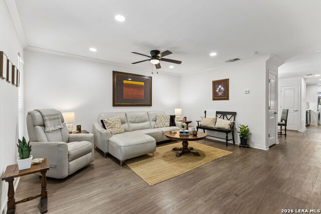 Image 10 of 43 For 2718 Old Field Dr  502