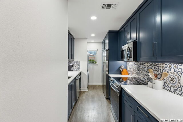 Image 14 of 43 For 2718 Old Field Dr  502