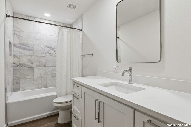 Image 23 of 43 For 2718 Old Field Dr  502