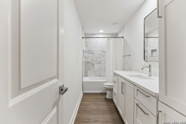 Image 24 of 43 For 2718 Old Field Dr  502