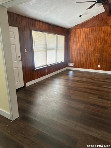 Image 3 of 12 For 462 Hialeah  