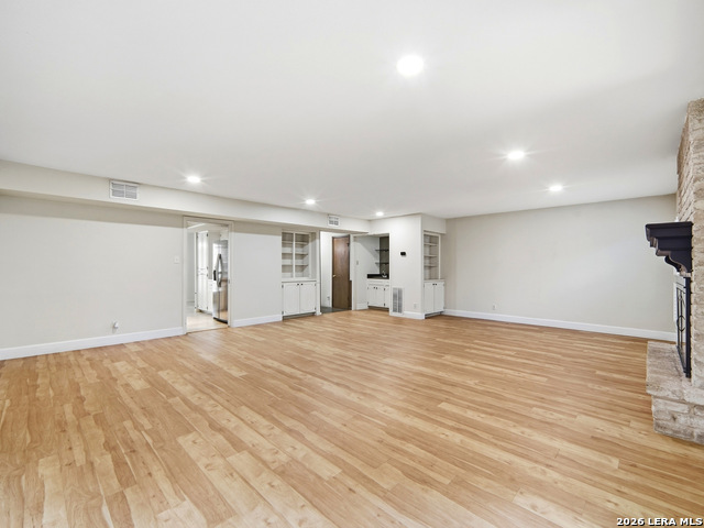 Image 31 of 39 For 11725 Whisper Dew St