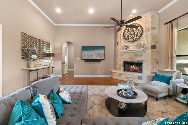 Image 10 of 48 For 17203 Clovis