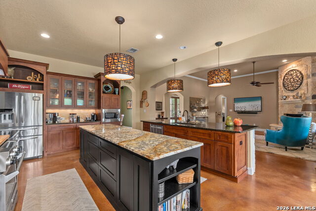 Image 11 of 48 For 17203 Clovis